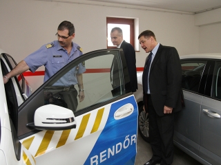 Polgármesteri látogatás a rendőrségen - fotó: Sándor Judit