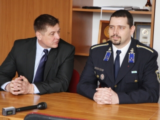 Polgármesteri látogatás a rendőrségen - fotó: Sándor Judit