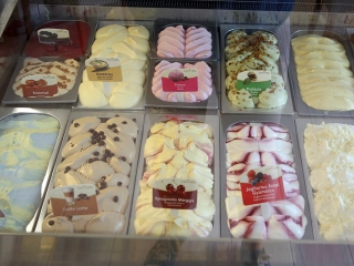 Megnyitott a felújított Főtér Kávézó - fotó: Sándor Judit