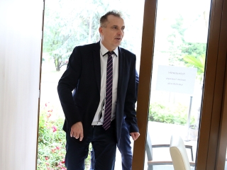 Megnyitott a felújított Főtér Kávézó - fotó: Sándor Judit