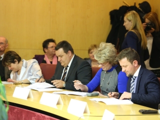 Iskolák megállapodása - fotó: Ónodi Zoltán