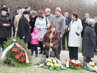 Megemlékezés Dunaújvárosban - fotó: Sándor Judit