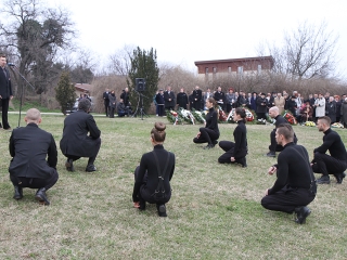 Megemlékezés Dunaújvárosban - fotó: Sándor Judit