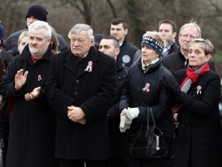 Megemlékezés Dunaújvárosban - fotó: Sándor Judit