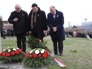 Megemlékezés Dunaújvárosban - fotó: Sándor Judit