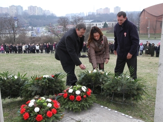 Megemlékezés Dunaújvárosban - fotó: Sándor Judit