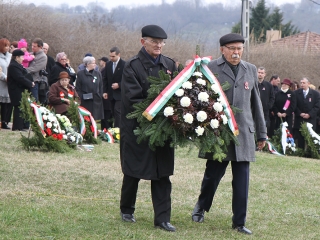 Megemlékezés Dunaújvárosban - fotó: Sándor Judit