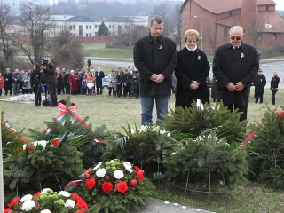Megemlékezés Dunaújvárosban - fotó: Sándor Judit