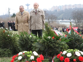 Megemlékezés Dunaújvárosban - fotó: Sándor Judit