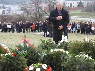 Megemlékezés Dunaújvárosban - fotó: Sándor Judit