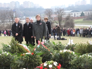 Megemlékezés Dunaújvárosban - fotó: Sándor Judit