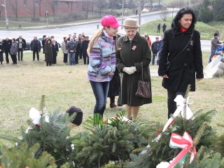 Megemlékezés Dunaújvárosban - fotó: Sándor Judit