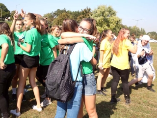 Centrumban a család - fotó: Sándor Judit