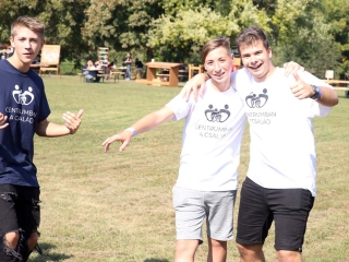 Centrumban a család - fotó: Sándor Judit