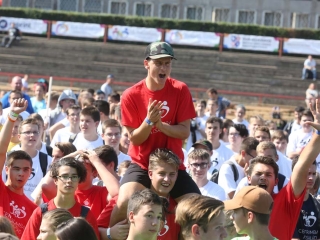 Centrumban a család - fotó: Sándor Judit