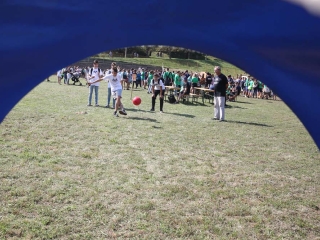 Centrumban a család - fotó: Sándor Judit