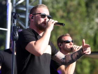 Centrumban a család - fotó: Sándor Judit