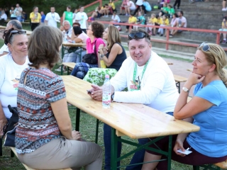 Centrumban a család - fotó: Sándor Judit