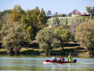 Vöröskeresztes gyakorlat a Szalki-szigeten - fotó: Ónodi Zoltán