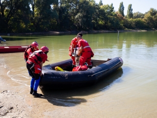Vöröskeresztes gyakorlat a Szalki-szigeten - fotó: Ónodi Zoltán