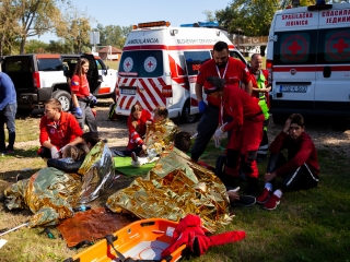 Vöröskeresztes gyakorlat a Szalki-szigeten - fotó: Ónodi Zoltán