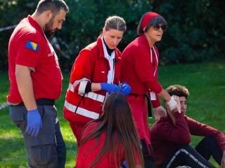 Vöröskeresztes gyakorlat a Szalki-szigeten - fotó: Ónodi Zoltán