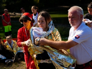 Vöröskeresztes gyakorlat a Szalki-szigeten - fotó: Ónodi Zoltán