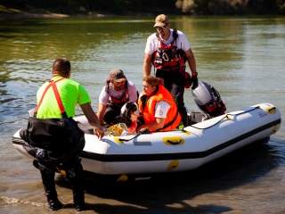 Vöröskeresztes gyakorlat a Szalki-szigeten - fotó: Ónodi Zoltán