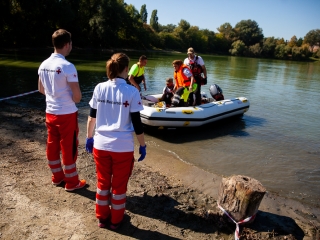 Vöröskeresztes gyakorlat a Szalki-szigeten - fotó: Ónodi Zoltán