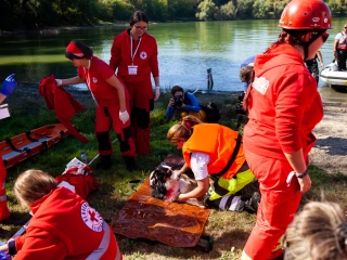 Vöröskeresztes gyakorlat a Szalki-szigeten - fotó: Ónodi Zoltán