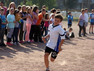 Csutaváltó a Szabó Magda református iskolában - fotó: Sándor Judit