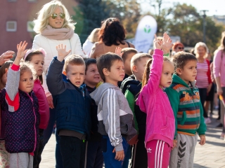 Óriási tesióra a főtéren - fotó: Ónodi Zoltán