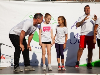 Óriási tesióra a főtéren - fotó: Ónodi Zoltán