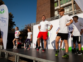 Óriási tesióra a főtéren - fotó: Ónodi Zoltán