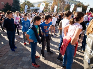 Óriási tesióra a főtéren - fotó: Ónodi Zoltán