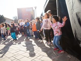 Óriási tesióra a főtéren - fotó: Ónodi Zoltán
