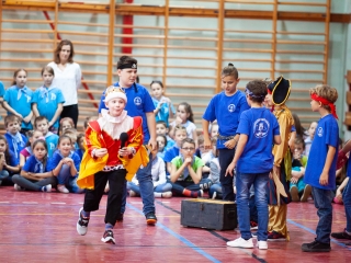 Elsősavató a Dózsában - fotó: Ónodi Zoltán