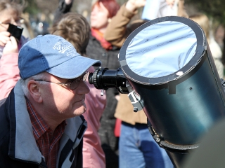 Napbanézők! - fotó: Sándor Judit