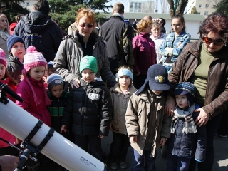 Napbanézők! - fotó: Sándor Judit