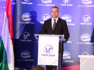 Gyárátadás Dunaföldváron - fotó: Sándor Judit