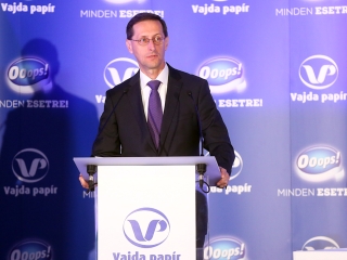 Gyárátadás Dunaföldváron - fotó: Sándor Judit