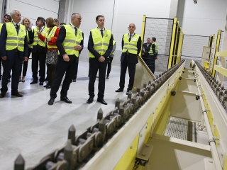 Gyárátadás Dunaföldváron - fotó: Sándor Judit