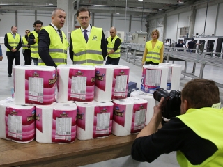 Gyárátadás Dunaföldváron - fotó: Sándor Judit