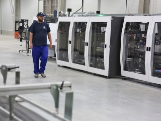 Gyárátadás Dunaföldváron - fotó: Sándor Judit