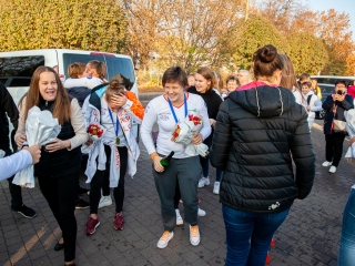 Hazaérkeztek a vízilabdás Szuperlányok - fotó: Ónodi Zoltán