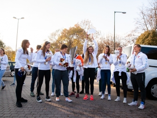 Hazaérkeztek a vízilabdás Szuperlányok - fotó: Ónodi Zoltán