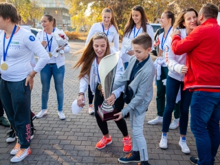 Hazaérkeztek a vízilabdás Szuperlányok - fotó: Ónodi Zoltán