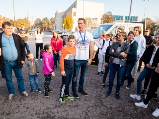 Hazaérkeztek a vízilabdás Szuperlányok - fotó: Ónodi Zoltán