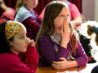 Illemtan vetélkedő az MMK-ban - fotó: Ónodi Zoltán