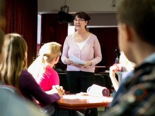 Illemtan vetélkedő az MMK-ban - fotó: Ónodi Zoltán